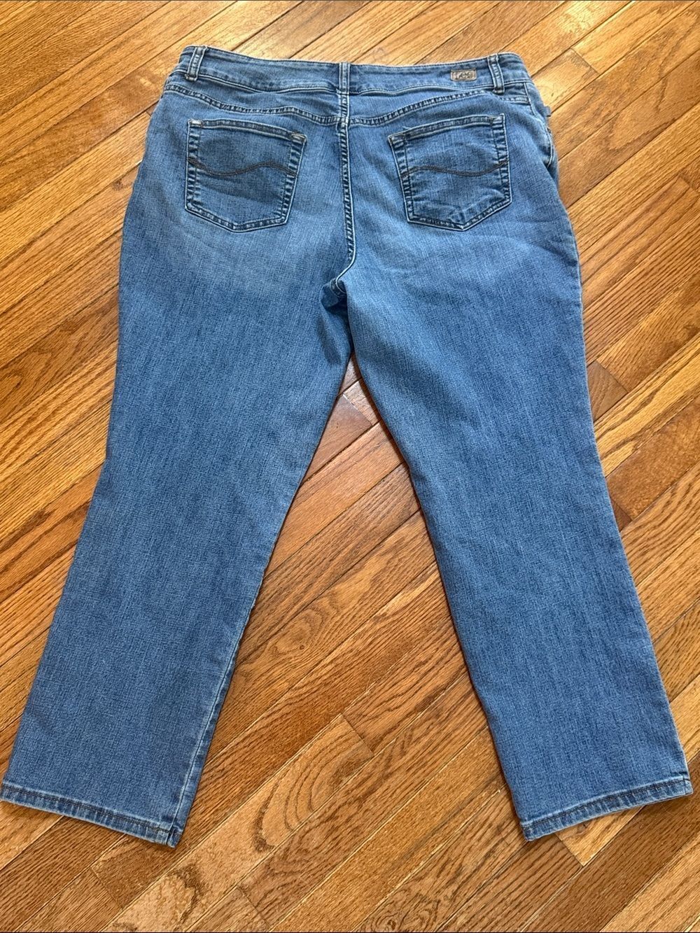 Lee Relaxed Fit Straight Leg Mid Rise Jeans Women’s Size 18W Petite